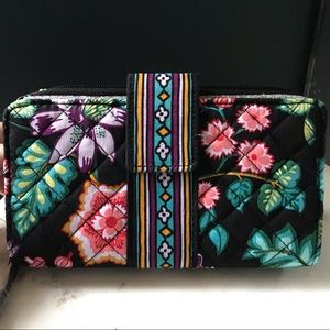 Iconic Vera Bradley RFID Combo Wristlet